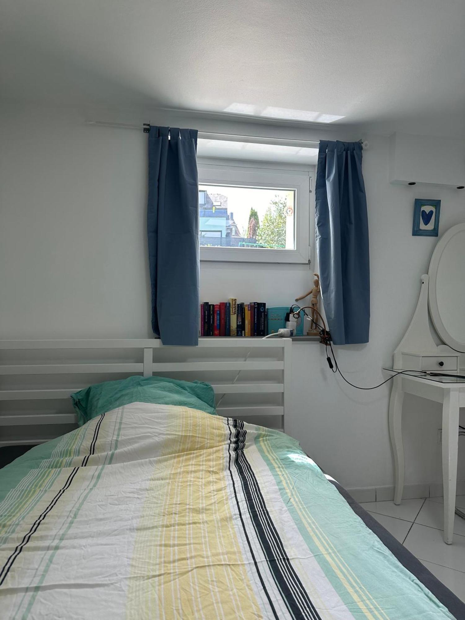 Simple Room In Luxembourg City Kültér fotó