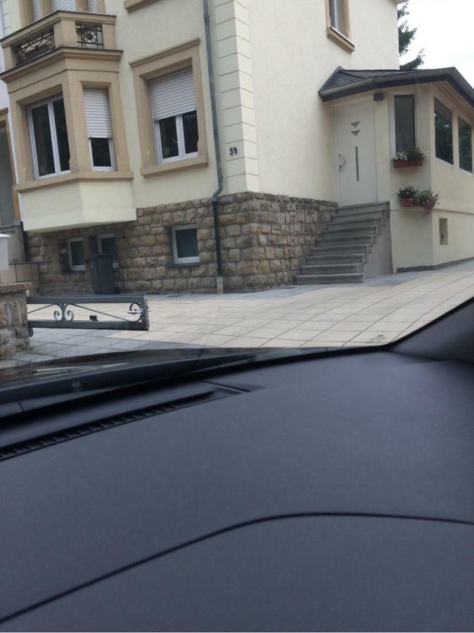 Simple Room In Luxembourg City Kültér fotó
